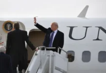 Trump desata polémica al usar como señuelo un avión con periodistas ante una amenaza iraní