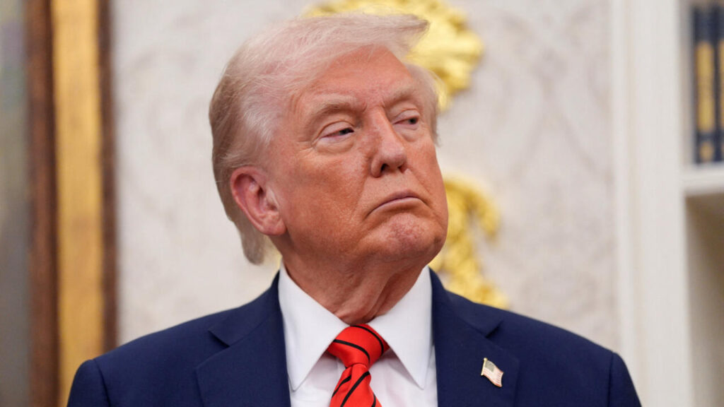 2025-10-10T214814Z-634557862-RC299HAPL1M3-RTRMADP-3-USA-TRUMP-1024x576-1