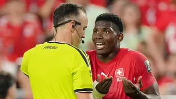 breel-embolo-expulsado-partido-argentina
